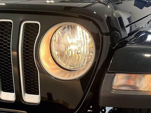 Used 2023 Jeep Wrangler Unlimited Sahara w/ Cold Weather Group AWD/4WD image 34