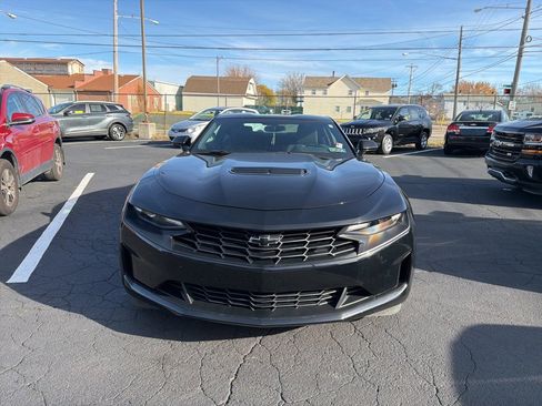 Used 2020 Chevrolet Camaro LT image 2