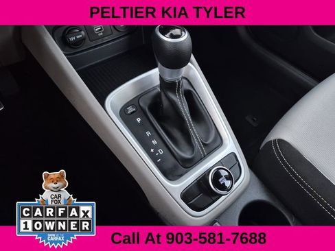 Used 2020 Hyundai Venue SEL image 39