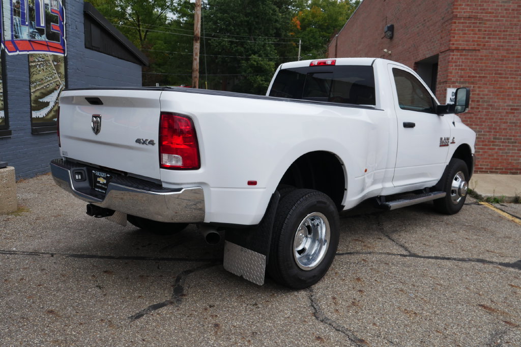 Used 2016 RAM 3500 Tradesman w/ Chrome Appearance Group AWD/4WD image 4