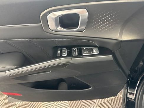 Certified 2023 Kia Sorento SX AWD/4WD image 20