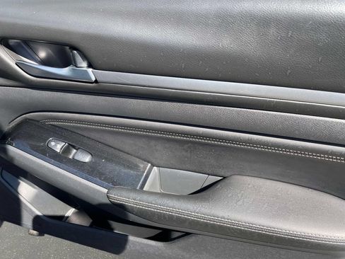 Used 2021 Nissan Altima 2.5 SV FWD image 9