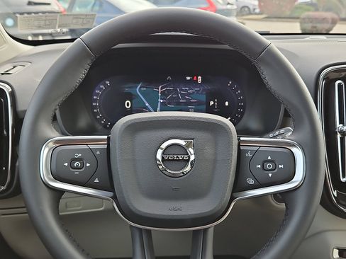 New 2026 Volvo XC40 B5 Ultra w/ Protection Package Premier image 18