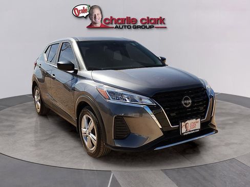 Used 2024 Nissan Kicks S image 7