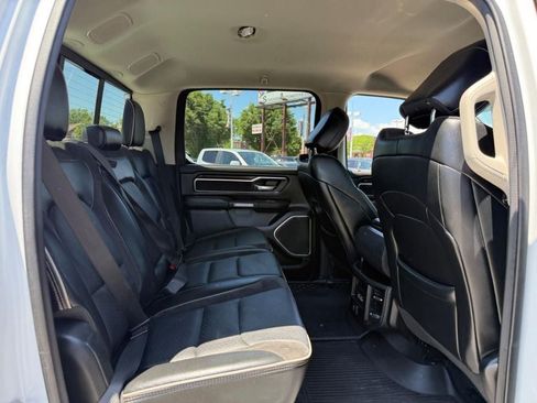 Used 2022 RAM 1500 Laramie AWD/4WD image 10