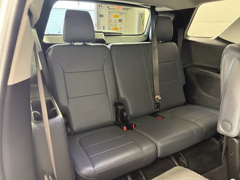Used 2021 Chevrolet Traverse Premier image 17