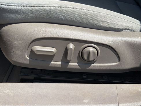 Used 2022 Chevrolet Malibu LT FWD image 14