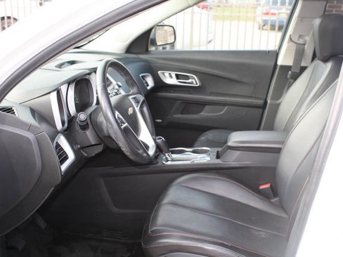 Used 2016 Chevrolet Equinox LTZ w/ Enhanced Convenience Package image 6