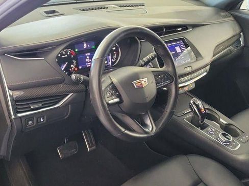 Certified 2023 Cadillac XT4 Sport FWD image 10