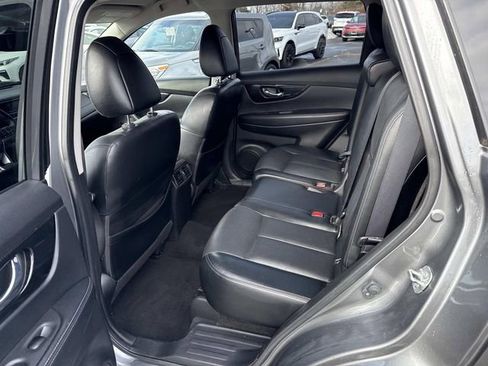 Used 2018 Nissan Rogue SL image 16