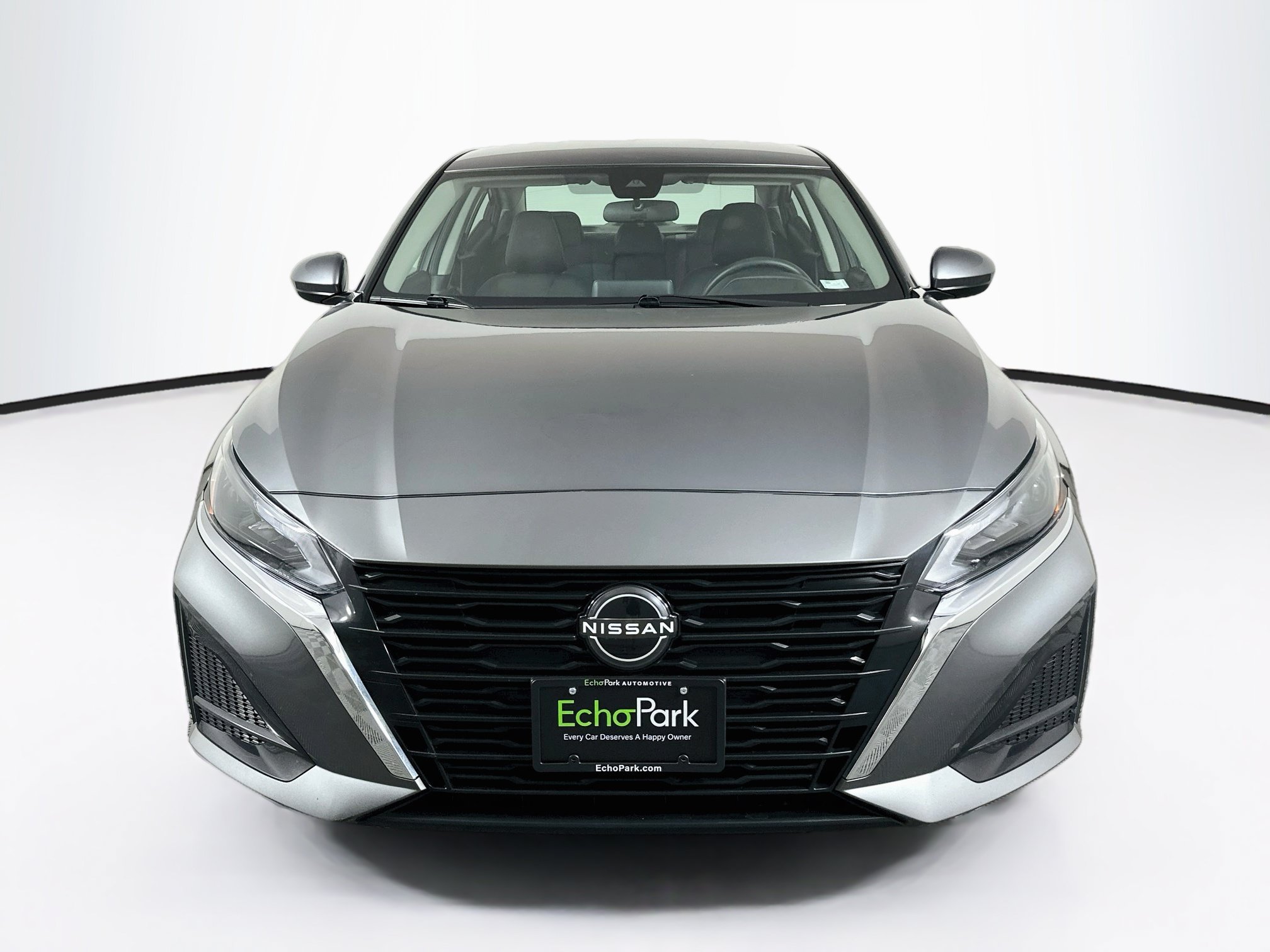 Used 2023 Nissan Altima 2.5 SV FWD image 2