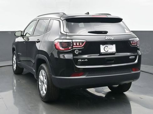 New 2025 Jeep Compass Latitude w/ Sun & Sound Group image 4