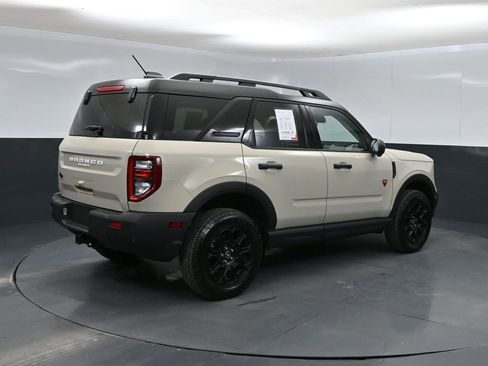 Used 2025 Ford Bronco Sport Badlands AWD/4WD image 2