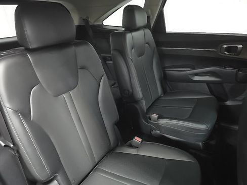 Used 2021 Kia Sorento EX AWD/4WD image 16