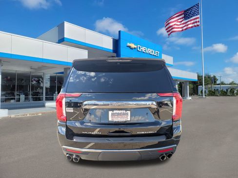 Used 2023 GMC Yukon XL Denali Ultimate image 4