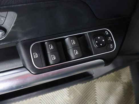 Used 2023 Mercedes-Benz GLA 35 AMG 4MATIC image 32