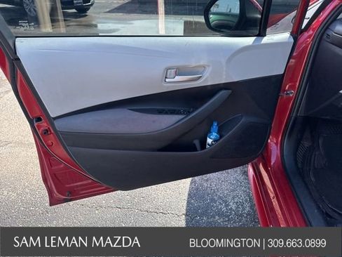 Used 2021 Toyota Corolla LE FWD image 14