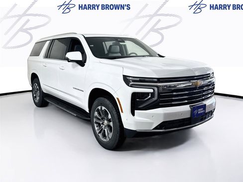 New 2026 Chevrolet Suburban LT w/ Comfort Package AWD/4WD image 28