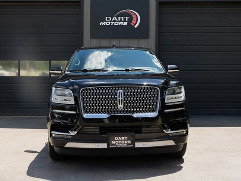 Used 2018 Lincoln Navigator Reserve w/ Technology Package AWD/4WD image 2