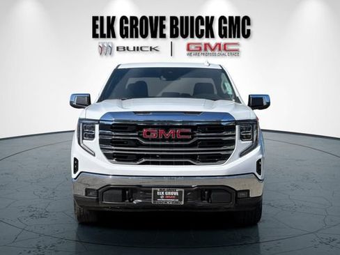 Used 2024 GMC Sierra 1500 SLT AWD/4WD image 9