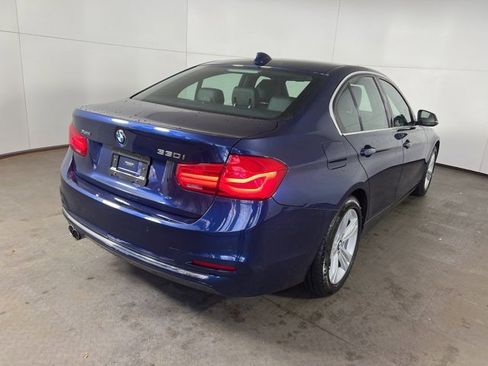 Used 2018 BMW 330i xDrive Sedan w/ Premium Package image 7
