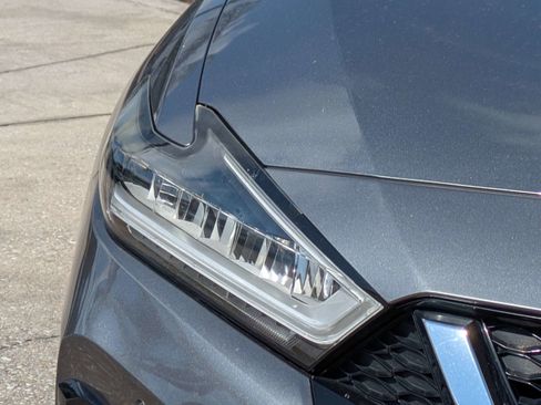Used 2019 Nissan Maxima Platinum w/ Illumination Package FWD image 10