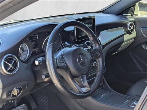 Used 2015 Mercedes-Benz CLA 250 4MATIC image 10