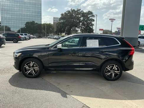 Used 2018 Volvo XC60 T8 R-Design w/ Convenience Package AWD/4WD image 4