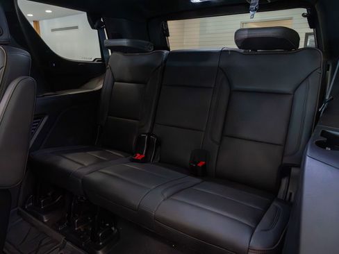 Used 2024 Chevrolet Tahoe High Country w/ Advanced Technology Package AWD/4WD image 15