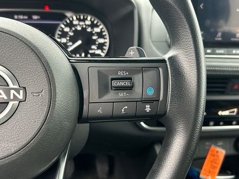 Used 2023 Nissan Rogue SV AWD/4WD image 18