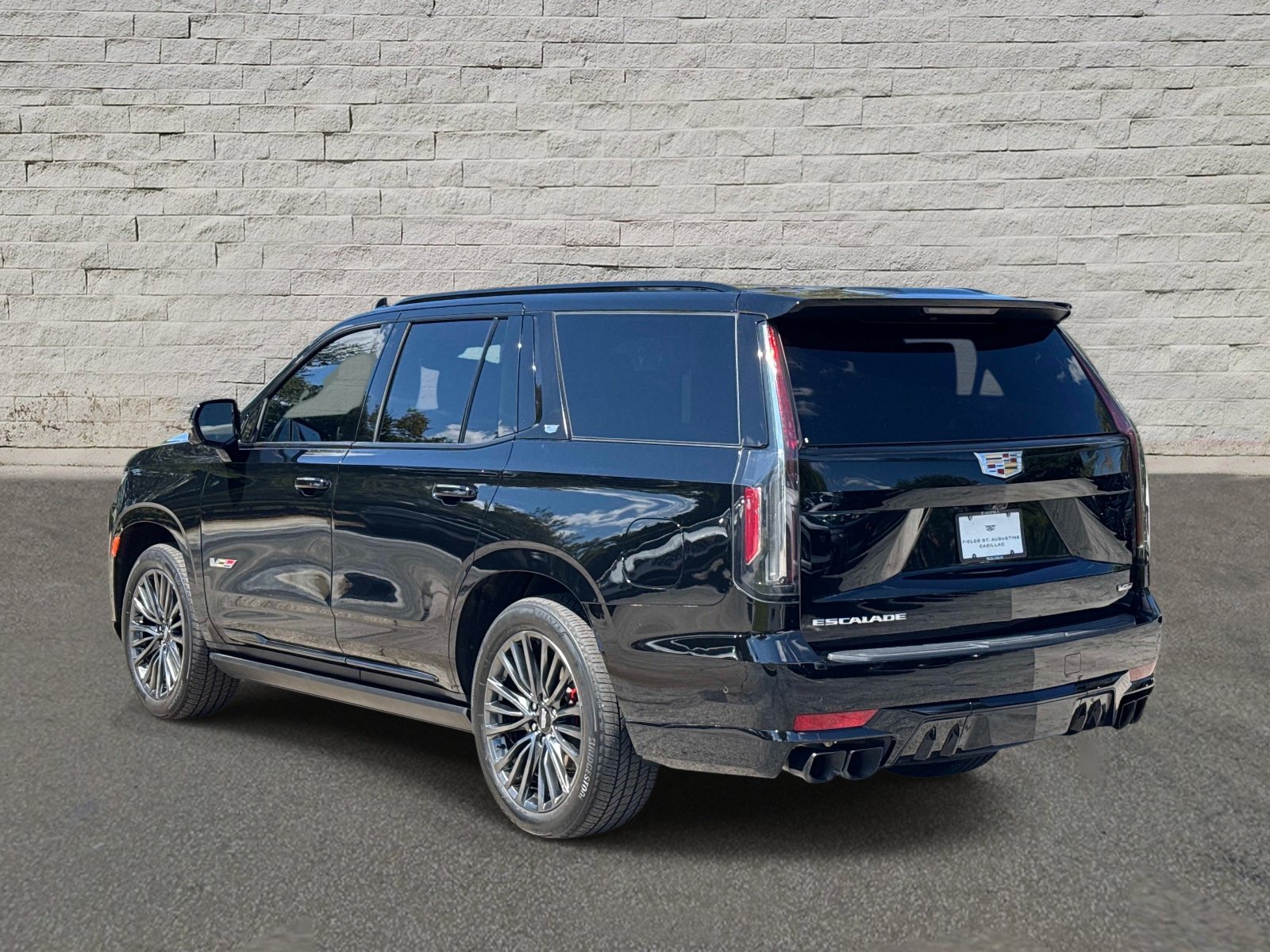 Certified 2024 Cadillac Escalade V w/ LPO, Floor Liner Package AWD/4WD image 3