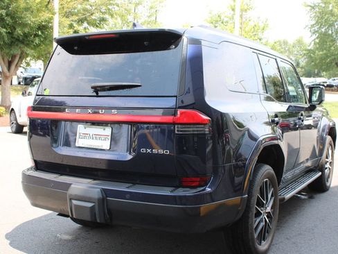 Used 2024 Lexus GX 550 w/ Accessory Package (Z1) AWD/4WD image 3