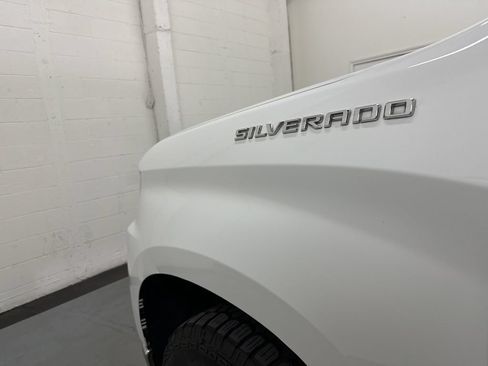 Used 2021 Chevrolet Silverado 1500 LTZ w/ LTZ Convenience Package II AWD/4WD image 23