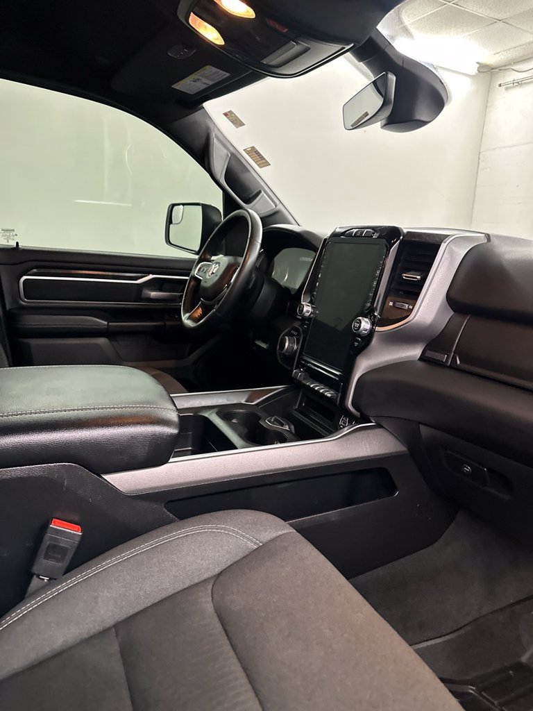 Used 2024 RAM 1500 Big Horn AWD/4WD image 40