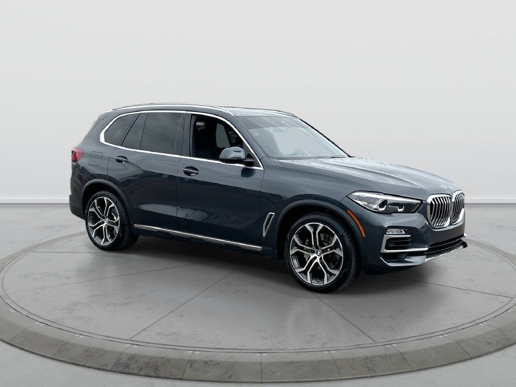 Used 2021 BMW X5 sDrive40i w/ Parking Assistance Package RWD image 2