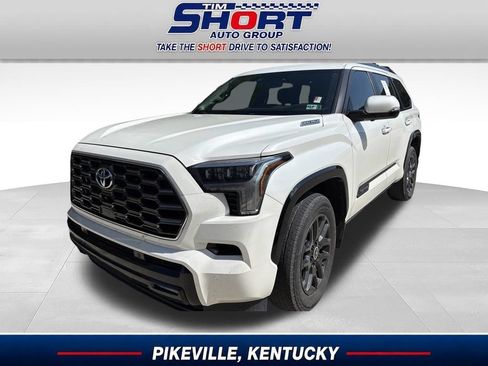 Used 2024 Toyota Sequoia Platinum AWD/4WD image 1