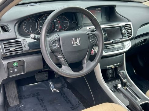 Used 2015 Honda Accord EX-L image 18