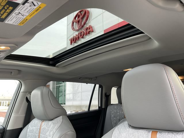Used 2022 Toyota Highlander Bronze Edition AWD/4WD image 19