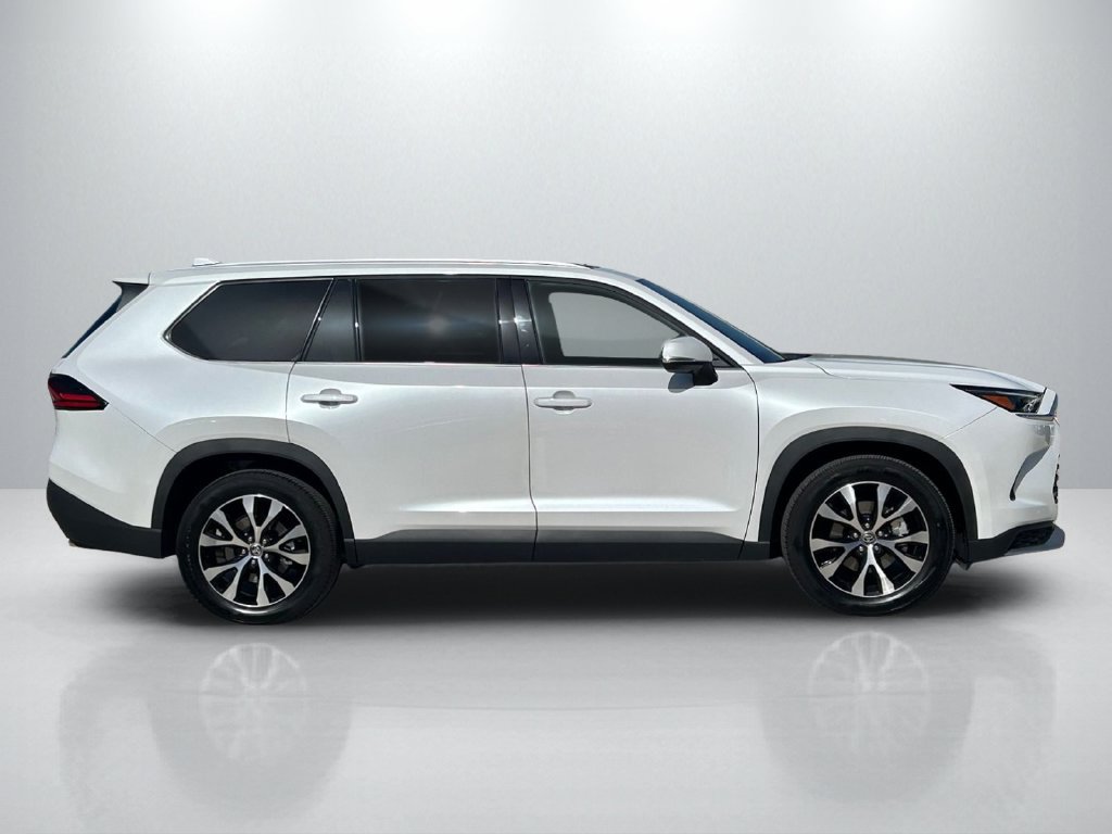 Certified 2026 Toyota Grand Highlander AWD Hybrid image 4