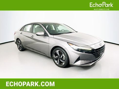 Used 2023 Hyundai Elantra SEL w/ Convenience Package FWD image 1