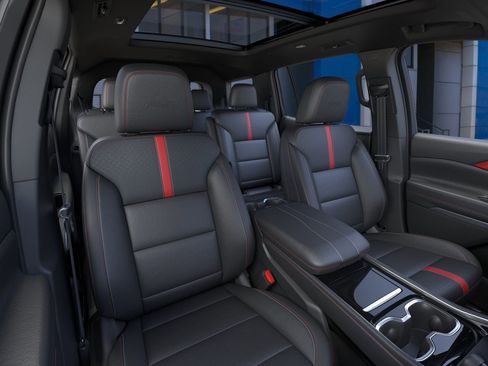 New 2026 Chevrolet Traverse RS w/ LPO, Floor Liner Package image 16