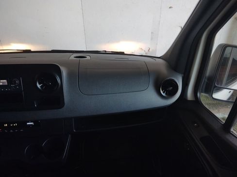 Used 2023 Mercedes-Benz Sprinter 2500 image 23