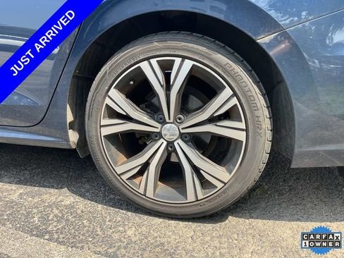 Used 2021 Volkswagen Passat 2.0T SE FWD image 10