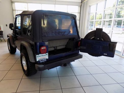 Used 2005 Jeep Wrangler Sport w/ 30" Tire & Wheel Group AWD/4WD image 6