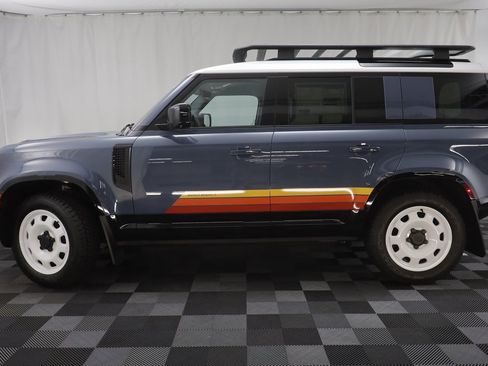 New 2025 Land Rover Defender 110 S image 5