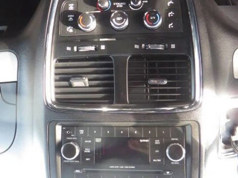 Used 2015 Dodge Grand Caravan SXT w/ Blacktop Package image 46