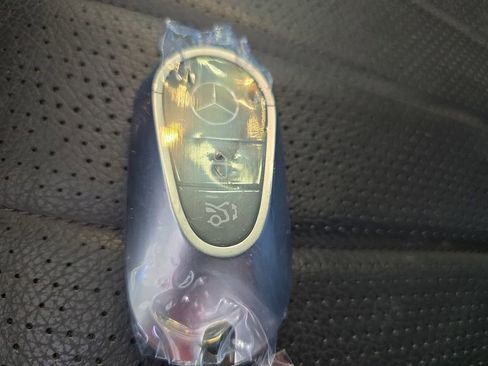 Certified 2024 Mercedes-Benz S 500 4MATIC image 40