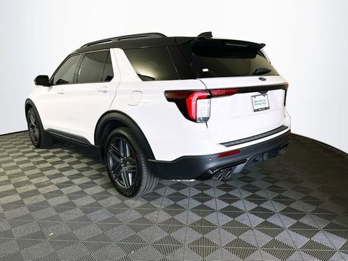 Used 2025 Ford Explorer ST RWD image 6