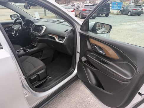 Used 2019 GMC Terrain SLE image 18