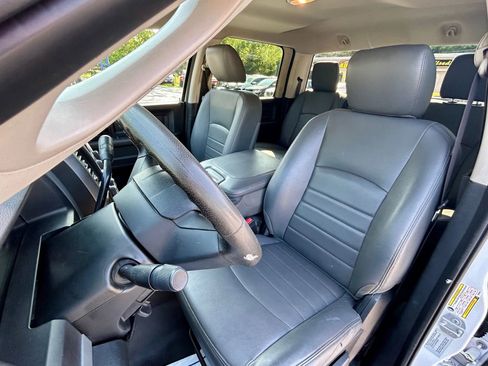 Used 2015 RAM 2500 Tradesman w/ Chrome Appearance Group image 11